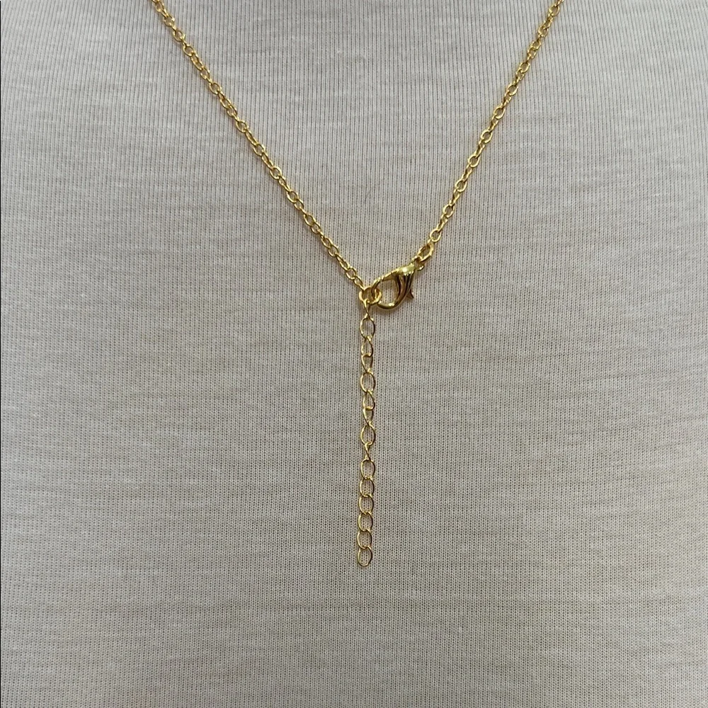 Elegant Gold and Creamy Brown Agate Pendant Necklace